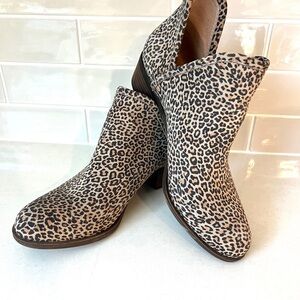 Lucky brand 7.5 size ankle boots cheetah print